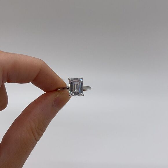 NWT 2.5CT Rectangle Emerald Cut Engagement Ring - Picture 7 of 8